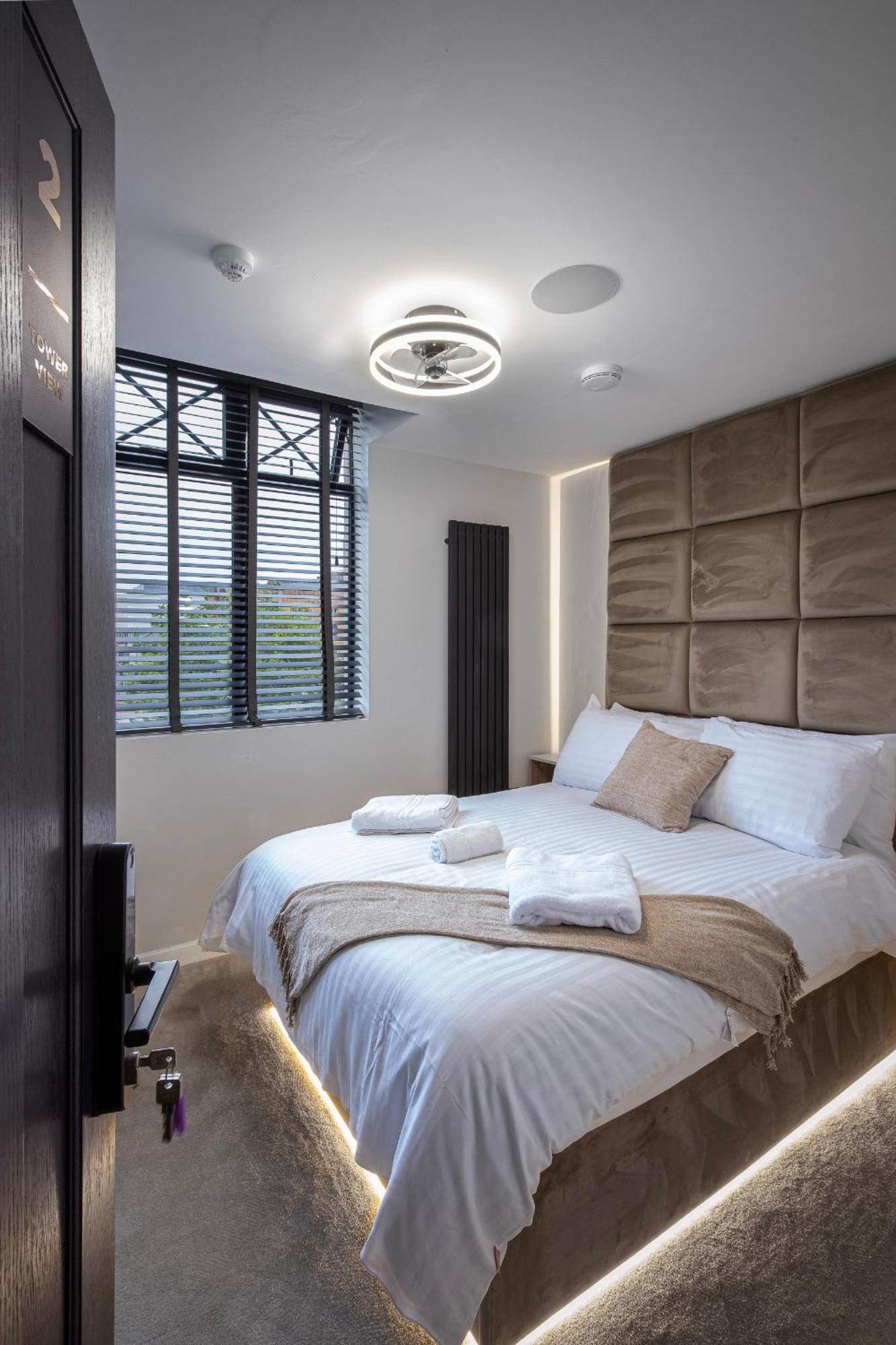 The Charleston Aparthotel Blackpool Bagian luar foto